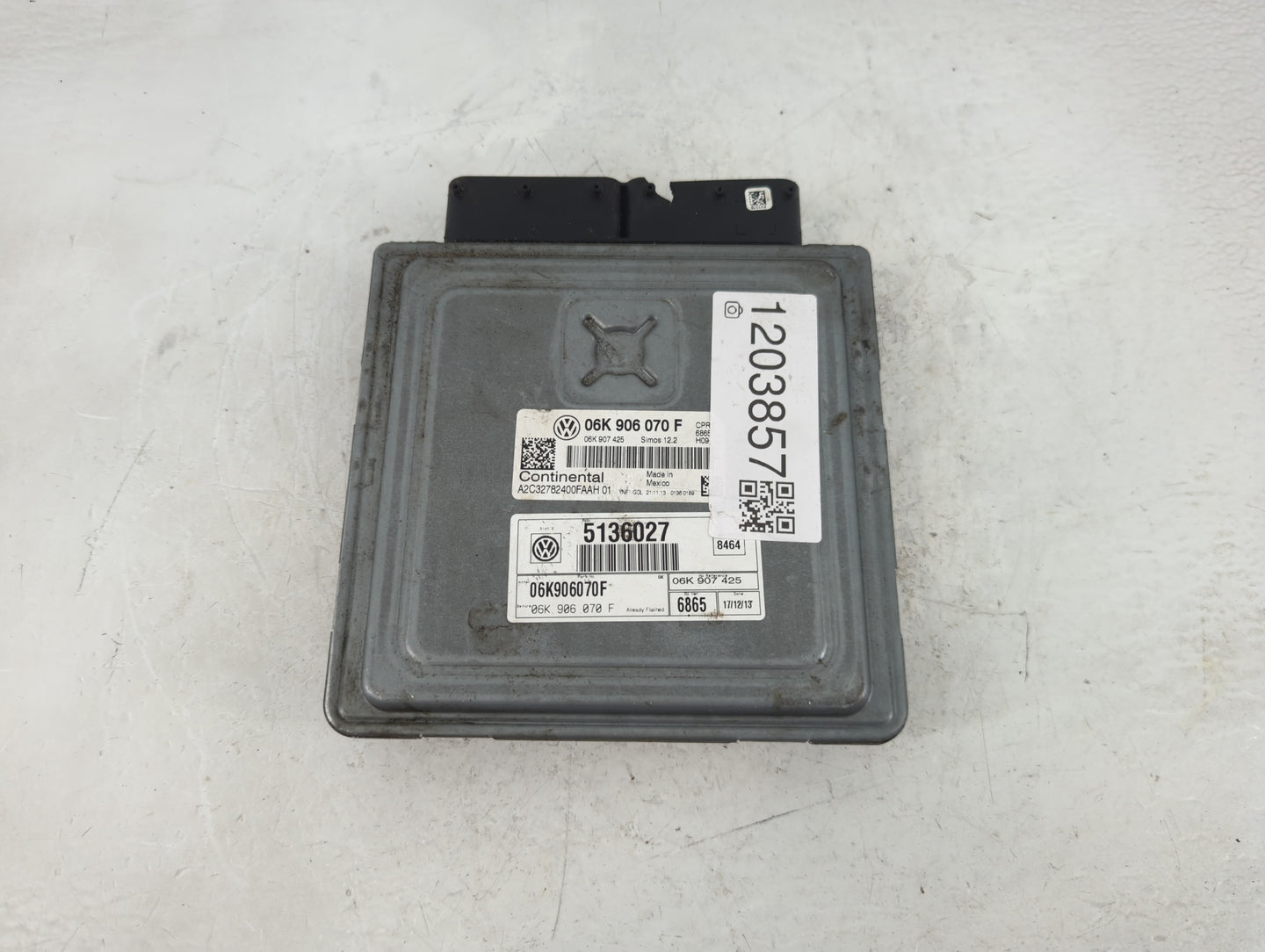 2014 Volkswagen Jetta PCM Engine Control Computer ECU ECM PCU OEM P/N:06K 906 070F Fits OEM Used Auto Parts - Oemusedautopar