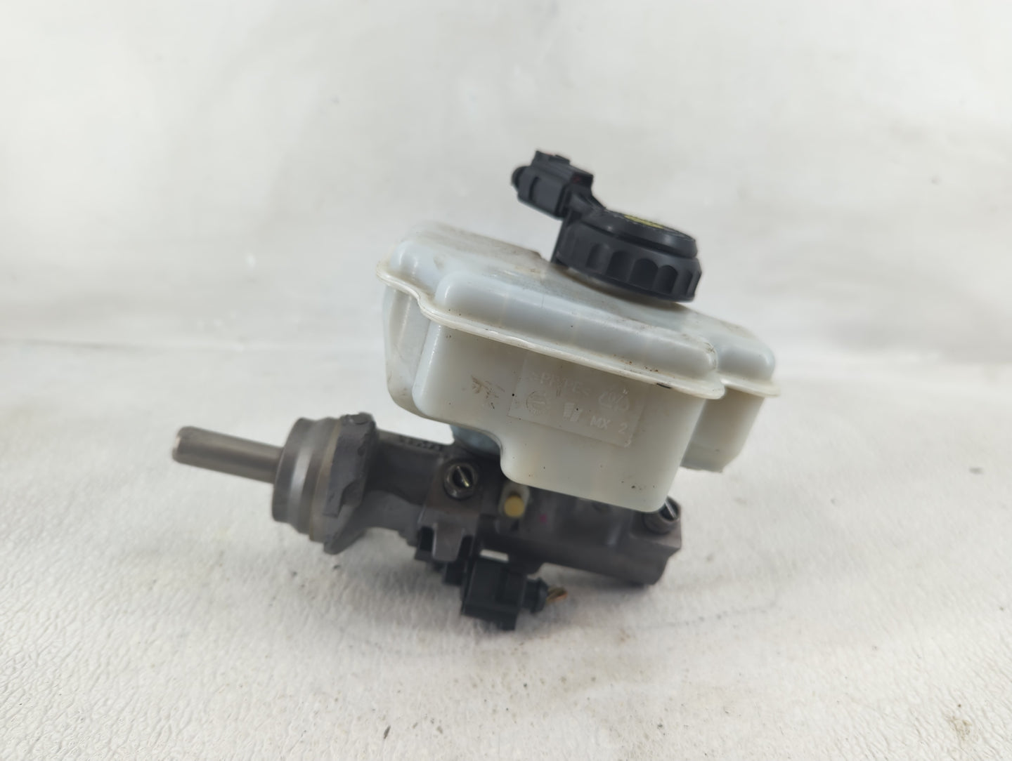 2014 Volkswagen Jetta Brake Master Cylinder - Oemusedautoparts1.com