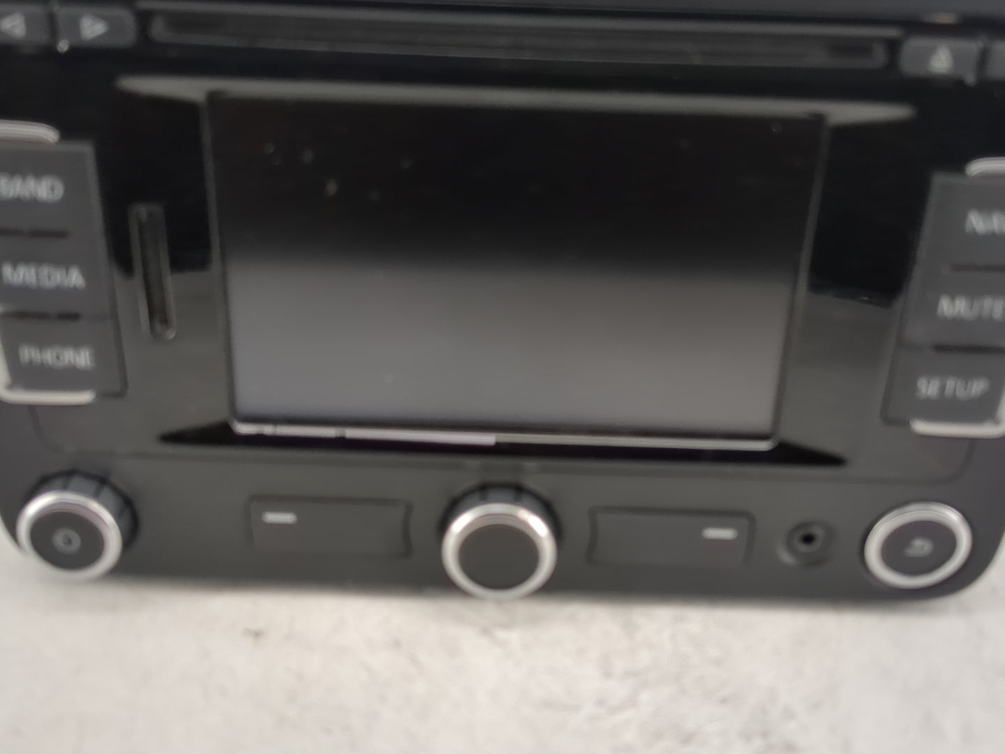 2011-2014 Volkswagen Jetta Radio AM FM Cd Player Receiver Replacement P/N:1K0 035 274 P Fits OEM Used Auto Parts - Oemusedau