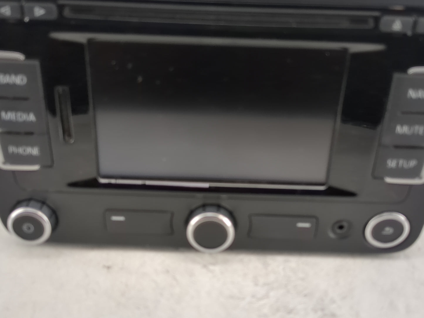 2011-2014 Volkswagen Jetta Radio AM FM Cd Player Receiver Replacement P/N:1K0 035 274 P Fits OEM Used Auto Parts - Oemusedau