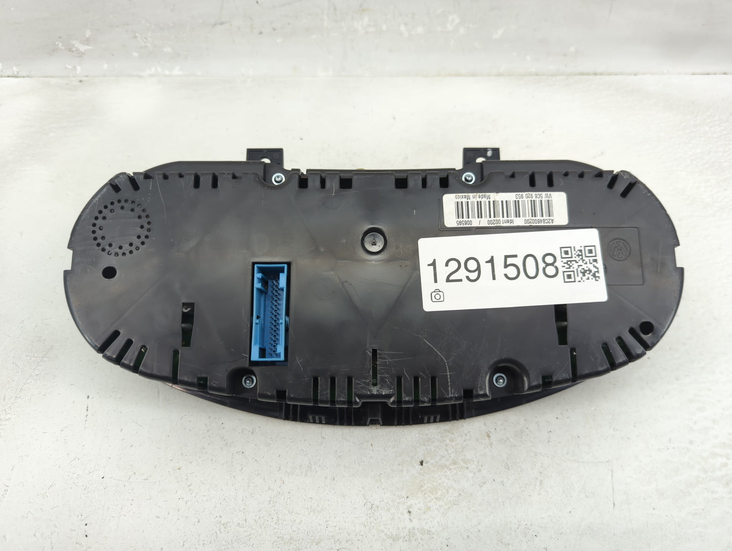 2014 Volkswagen Jetta Instrument Cluster Speedometer Gauges P/N:5C6 920 953 Fits OEM Used Auto Parts - Oemusedautoparts1.com