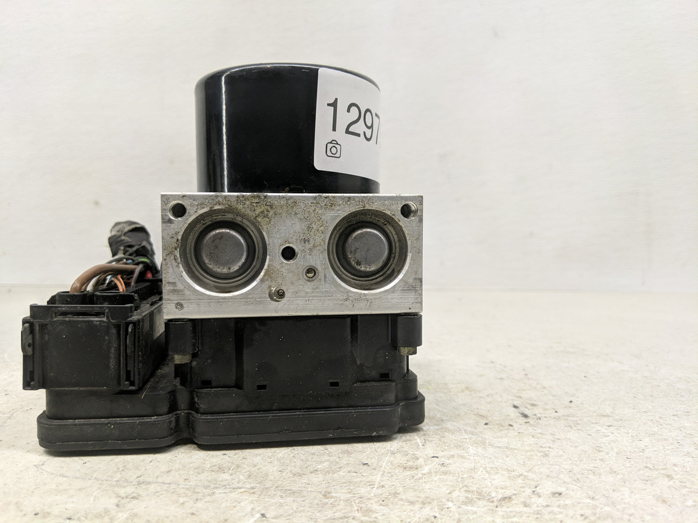 2014 Volkswagen Jetta ABS Pump Control Module Replacement P/N:1K0 907 379 BM 1K0 614 517 EA Fits Fits 2013 2015 OEM Used Aut