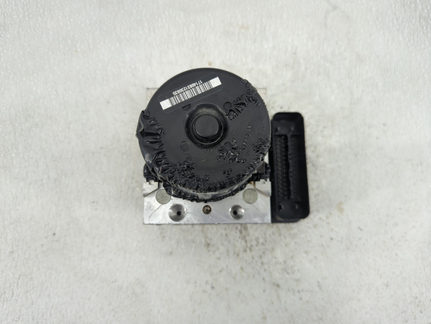 2014 Volkswagen Jetta ABS Pump Control Module Replacement P/N:1K0 614 517 Fits Fits 2013 2015 OEM Used Auto Parts - Oemuseda