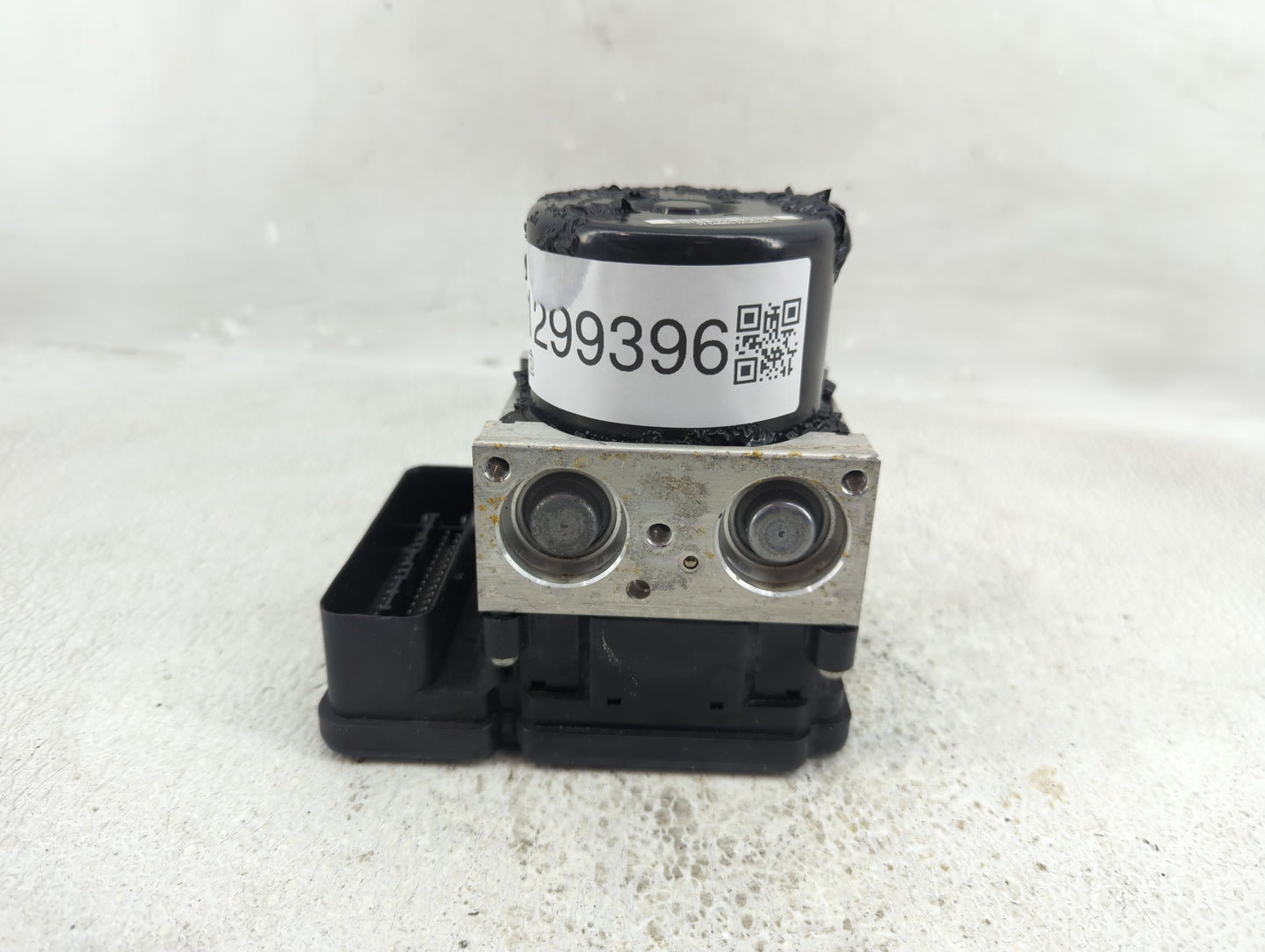 2014 Volkswagen Jetta ABS Pump Control Module Replacement P/N:1K0 614 517 Fits Fits 2013 2015 OEM Used Auto Parts - Oemuseda