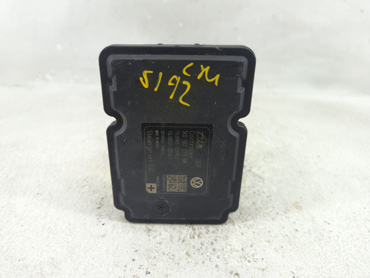 2014 Volkswagen Jetta Anti-Lock Brake ABS Pump Module Actuator OEM P/N:1K0 614 517 Fits Fits 2013 2015 OEM Used Auto Parts -
