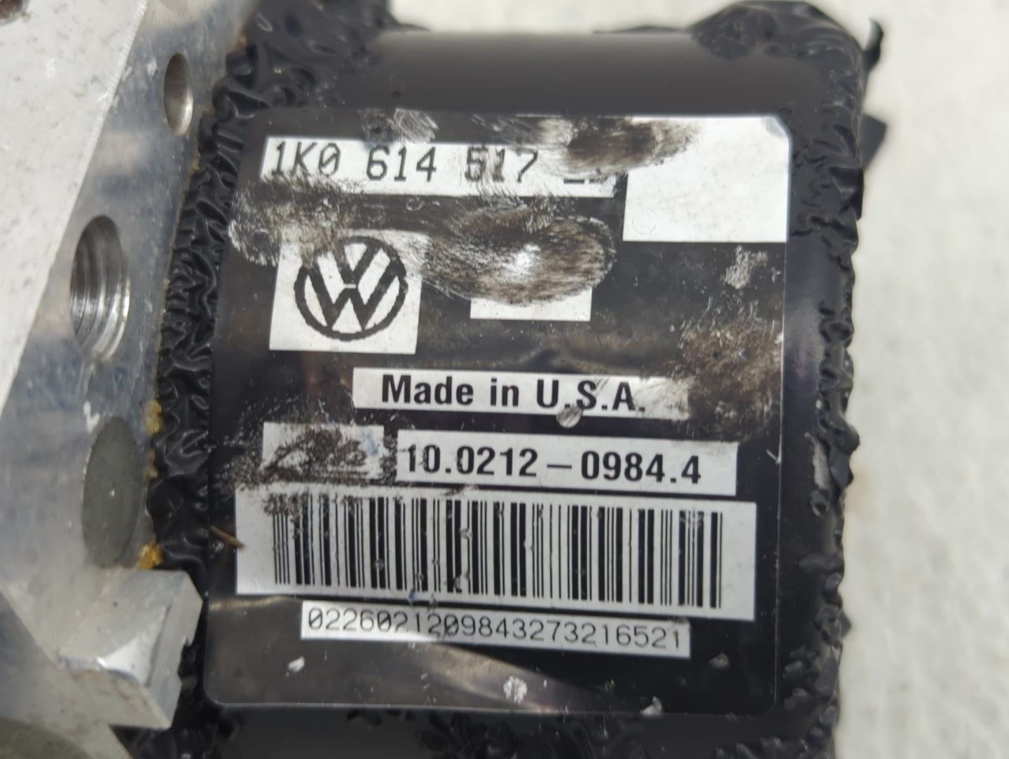 2014 Volkswagen Jetta ABS Pump Control Module Replacement P/N:1K0 614 517 Fits Fits 2013 2015 OEM Used Auto Parts - Oemuseda