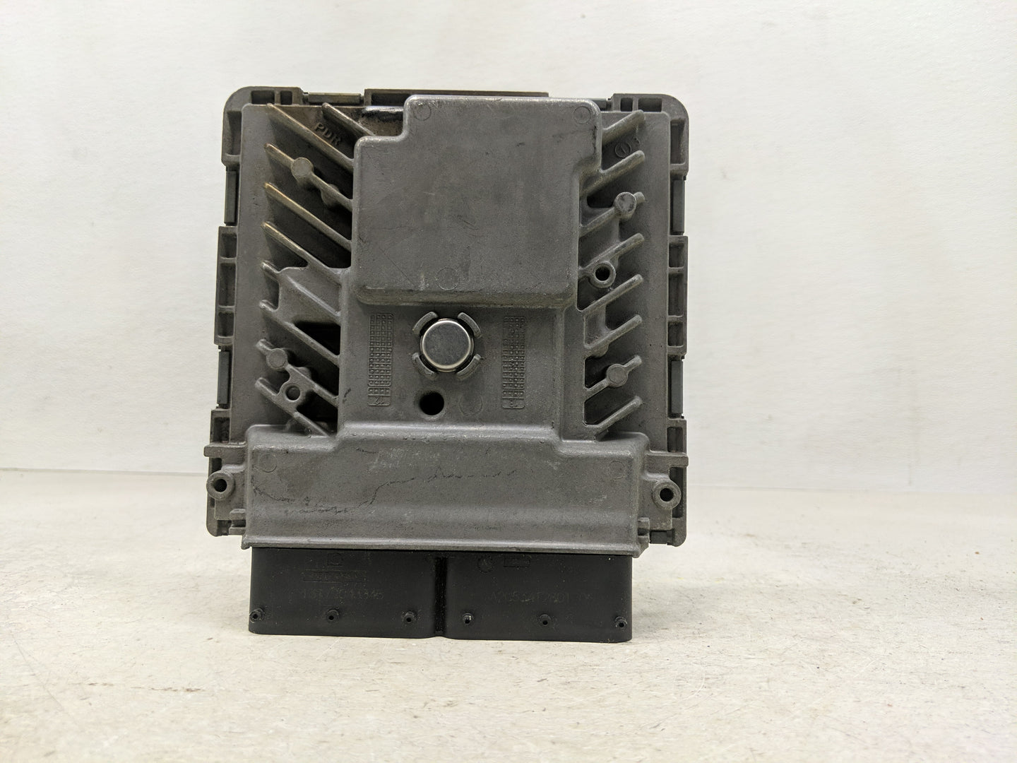 2014 Volkswagen Jetta PCM Engine Control Computer ECU ECM PCU OEM P/N:06K 907 425 06K 906 070 F Fits OEM Used Auto Parts - O