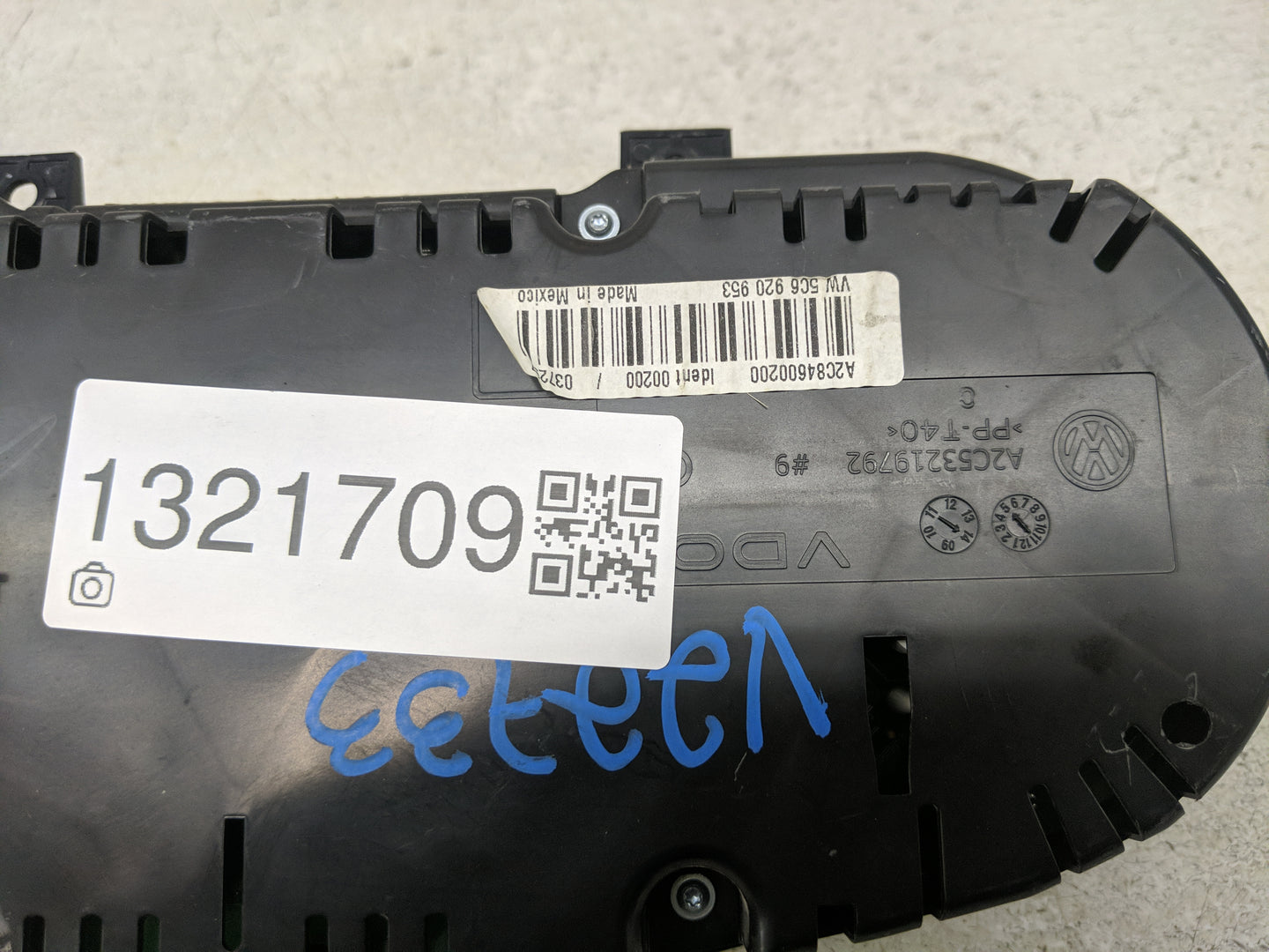 2014 Volkswagen Jetta Instrument Cluster Speedometer Gauges P/N:5C6 920 953 A2C53219792 Fits OEM Used Auto Parts - Oemusedau
