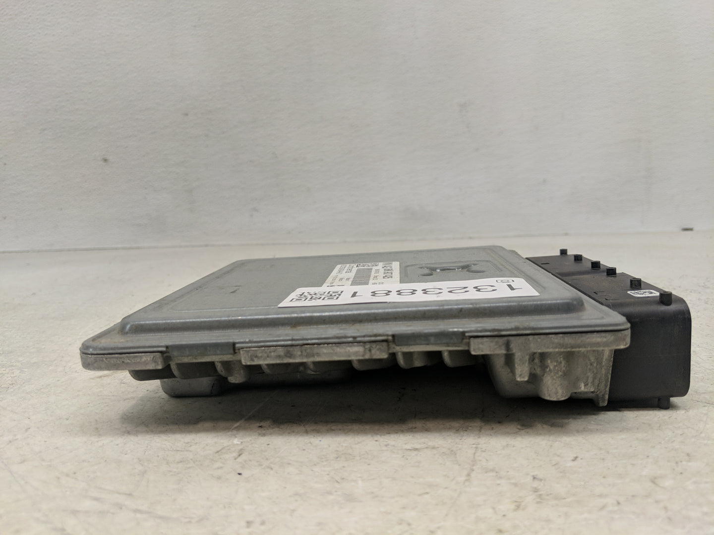 2014 Volkswagen Jetta PCM Engine Control Computer ECU ECM PCU OEM P/N:06K 907 425 06K 906 070 F Fits OEM Used Auto Parts - O