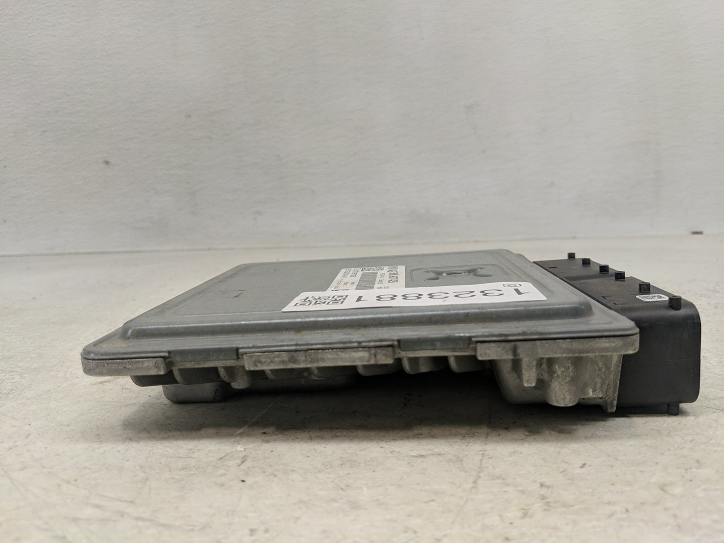 2014 Volkswagen Jetta PCM Engine Control Computer ECU ECM PCU OEM P/N:06K 907 425 06K 906 070 F Fits OEM Used Auto Parts - O
