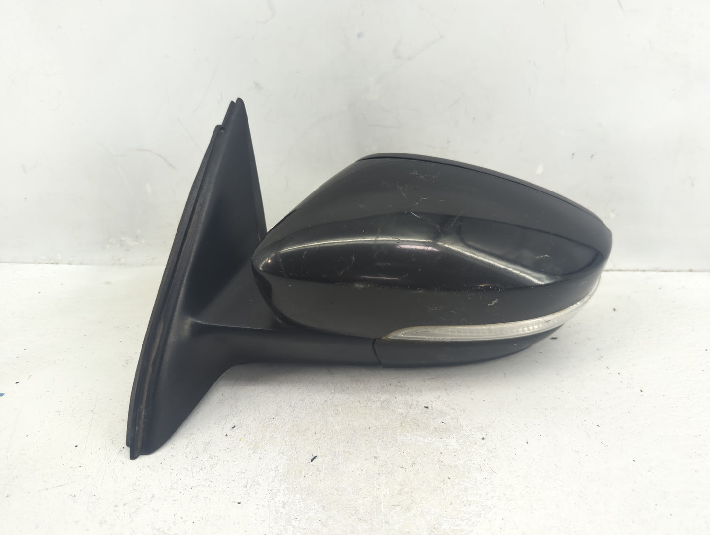 2011-2016 Volkswagen Jetta Driver Side View Mirror - Left Door Mirror OEM Used - Oemusedautoparts1.com