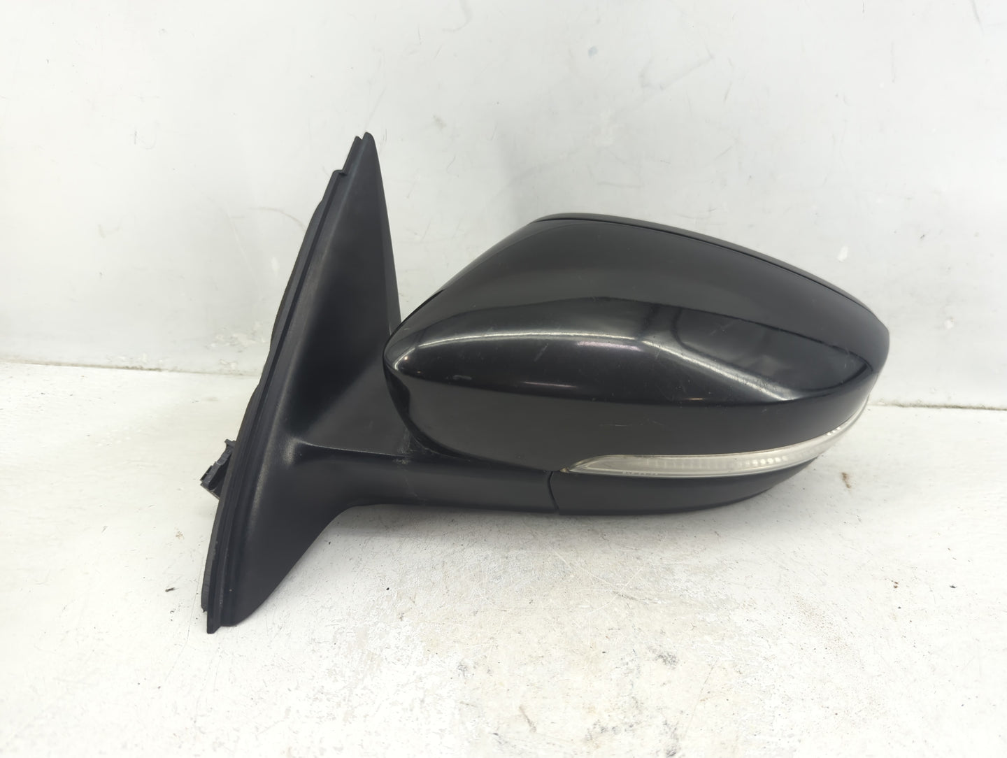 2011-2016 Volkswagen Jetta Driver Side View Mirror - Left Door Mirror OEM Used - Oemusedautoparts1.com