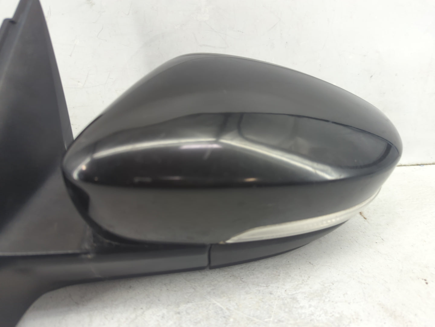 2011-2016 Volkswagen Jetta Driver Side View Mirror - Left Door Mirror OEM Used - Oemusedautoparts1.com