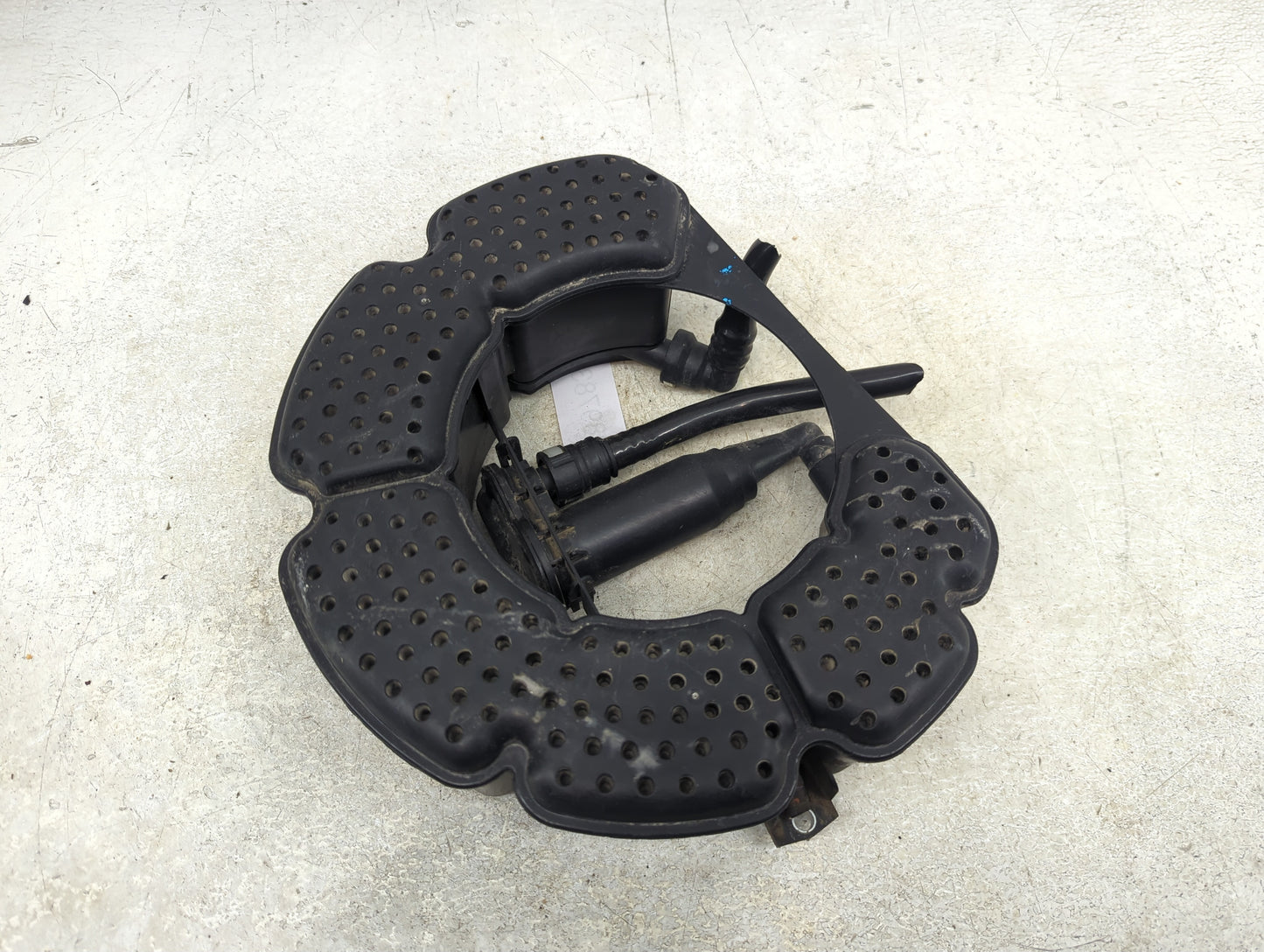 2014 Volkswagen Jetta Fuel Vapor Charcoal Canister - Oemusedautoparts1.com