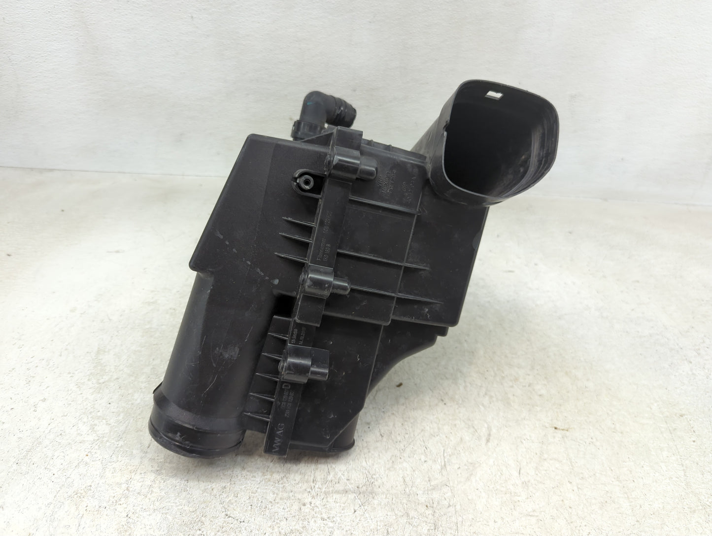 2013-2018 Volkswagen Jetta Air Cleaner Intake-duct Hose Tube - Oemusedautoparts1.com