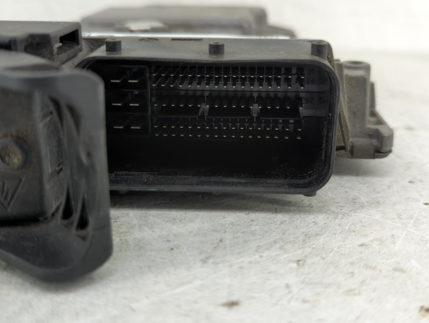 2014 Volkswagen Jetta PCM Engine Control Computer ECU ECM PCU OEM P/N:06K 906 070 F Fits OEM Used Auto Parts - Oemusedautopa