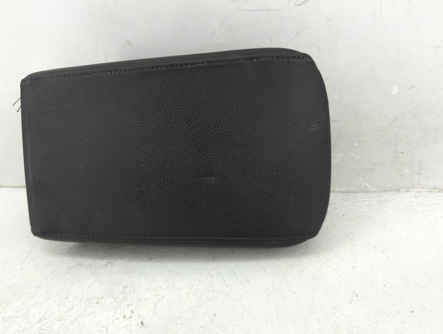 2012-2018 Volkswagen Jetta Center Console Armrest Cover Lid Fits Fits 2012 2013 2014 2015 2016 2017 2018 OEM Used Auto Parts