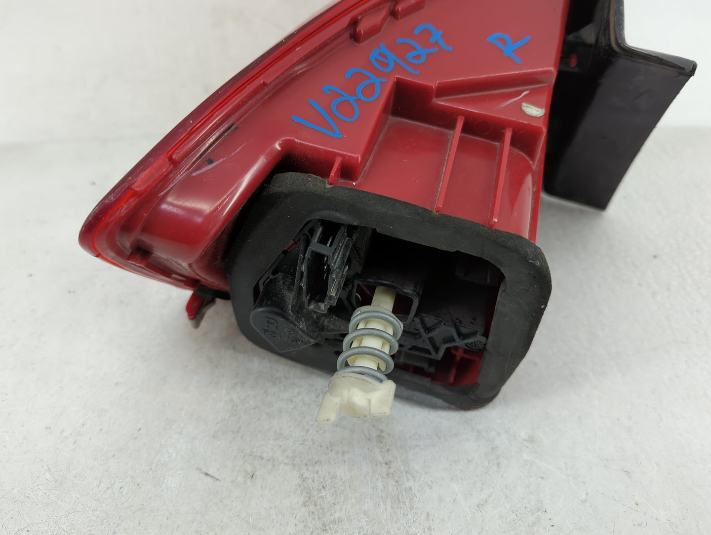 2011-2014 Volkswagen Jetta Tail Light Assembly Passenger Right OEM Fits Fits 2011 2012 2013 2014 OEM Used Auto Parts - Oemus