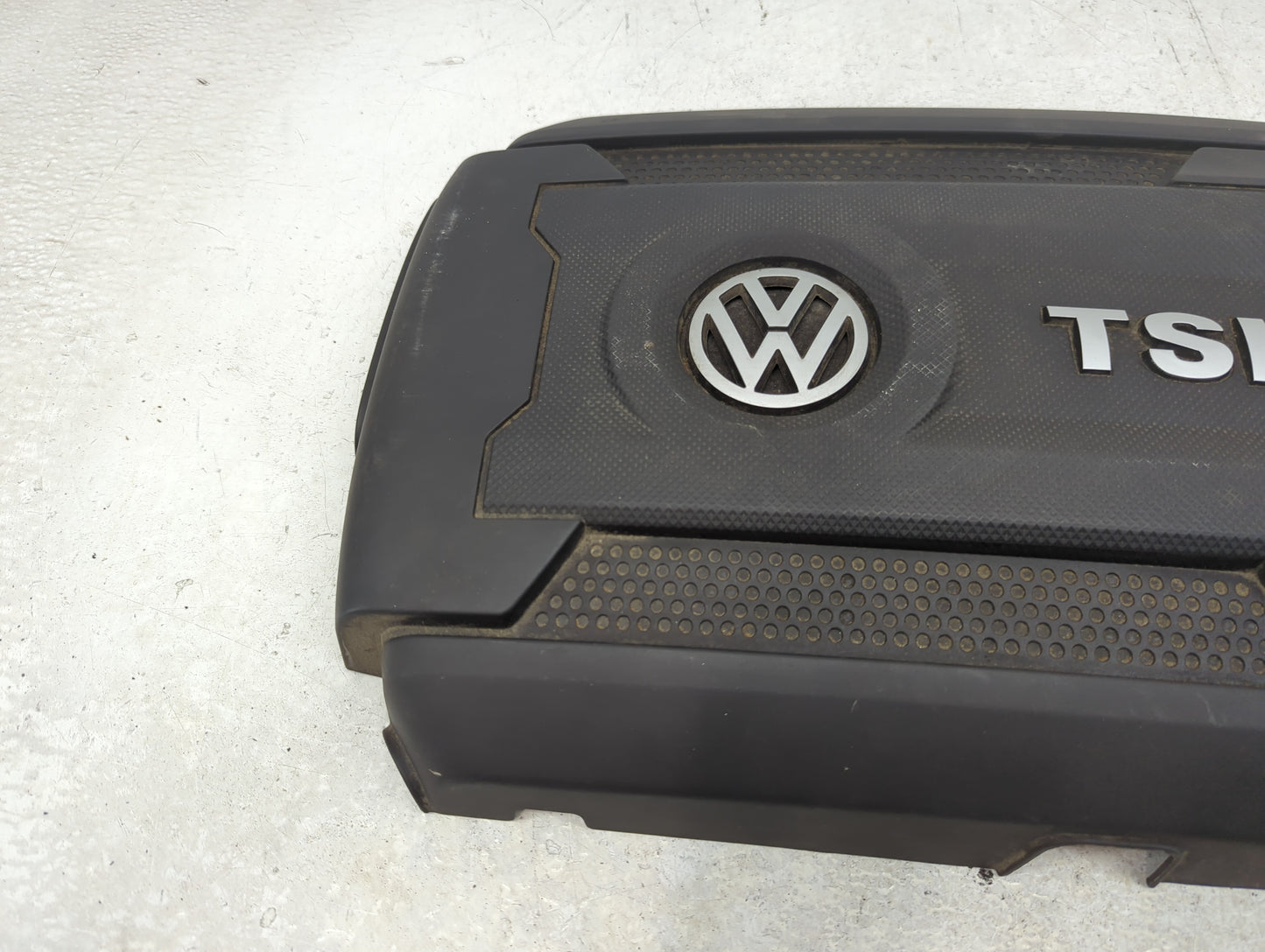 2014 Volkswagen Jetta Engine Cover - Oemusedautoparts1.com
