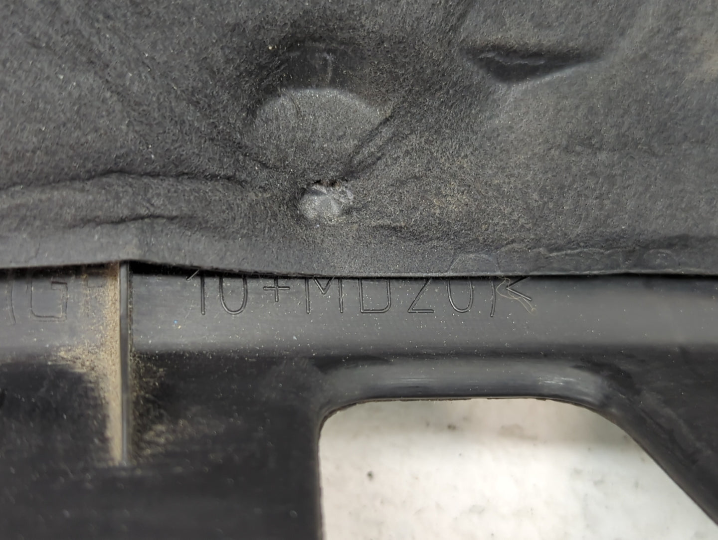 2014 Volkswagen Jetta Engine Cover - Oemusedautoparts1.com