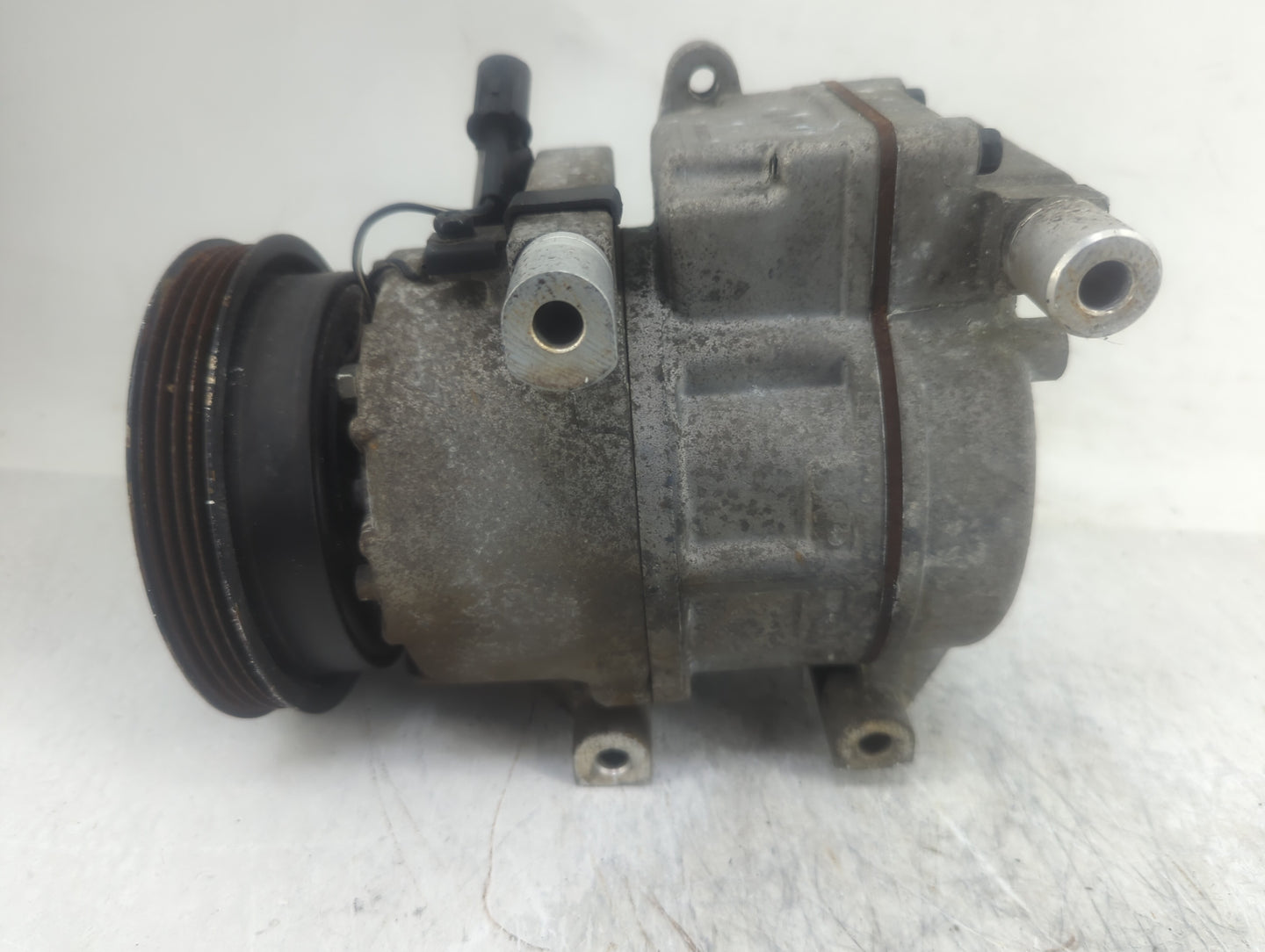 2013-2017 Volkswagen Jetta Air Conditioning A/c Ac Compressor Oem - Oemusedautoparts1.com