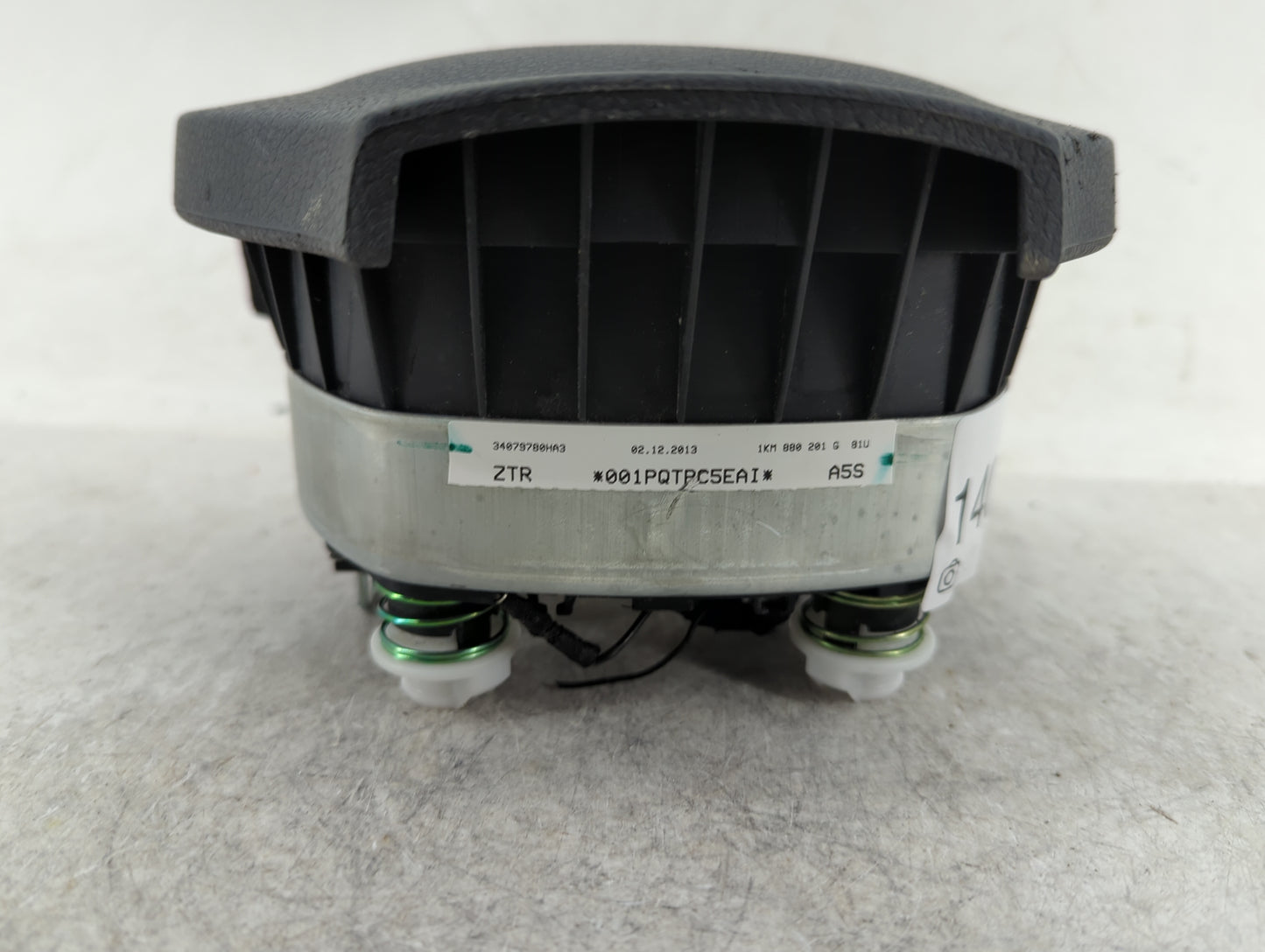2014 Volkswagen Jetta Air Bag Driver Left Steering Wheel Mounted Fits OEM Used Auto Parts - Oemusedautoparts1.com