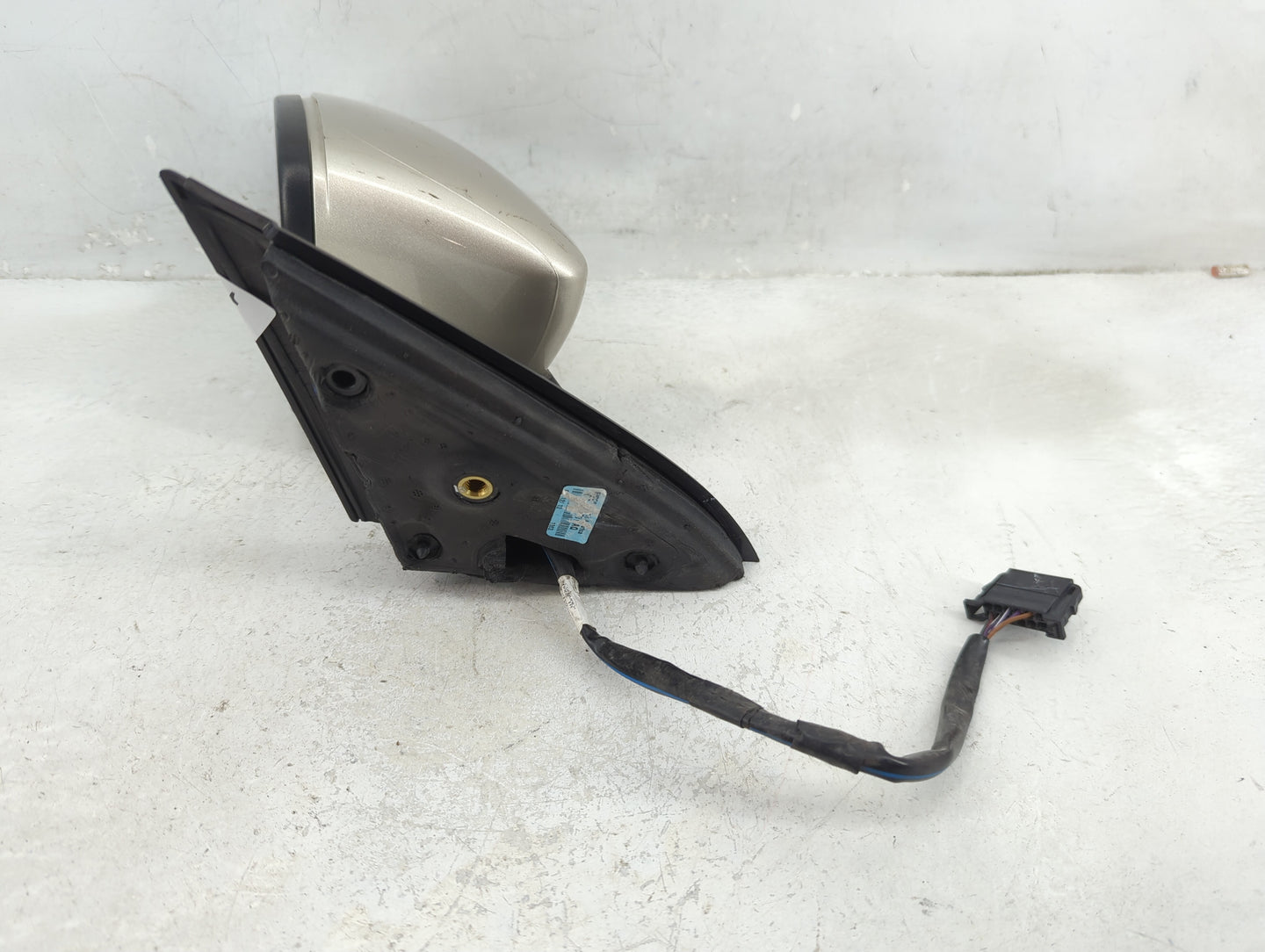 2011-2016 Volkswagen Jetta Driver Side View Mirror - Left Door Mirror OEM Used - Oemusedautoparts1.com