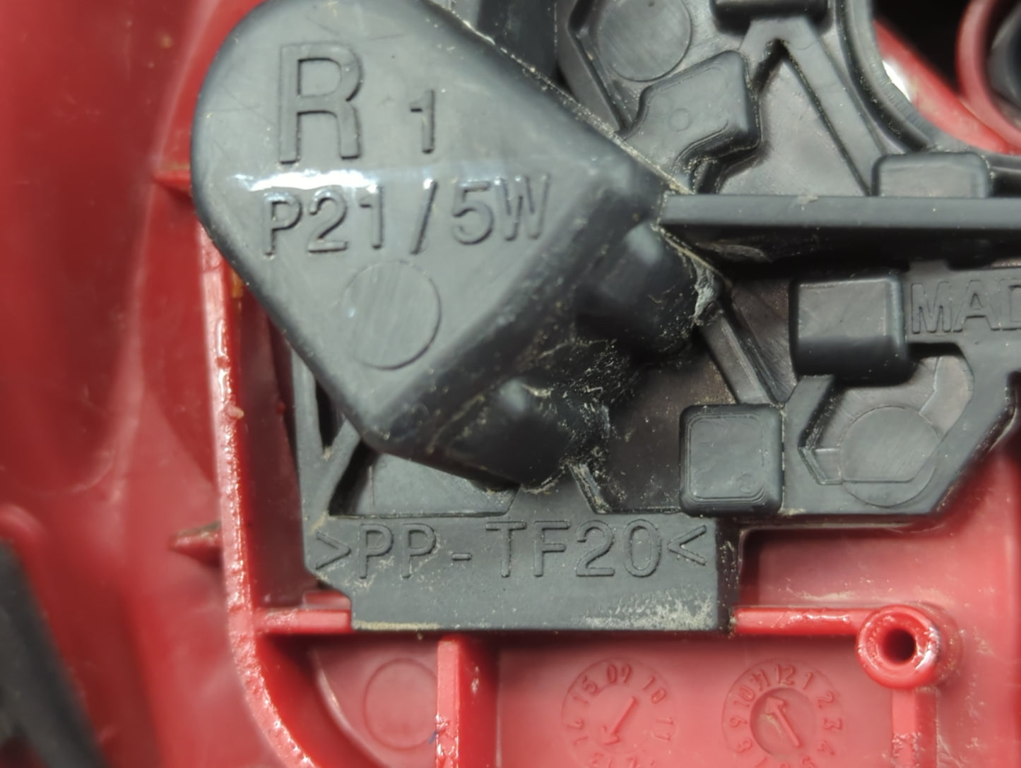 2011-2014 Volkswagen Jetta Tail Light Assembly Passenger Right OEM P/N:5C6945208 Fits Fits 2011 2012 2013 2014 OEM Used Auto