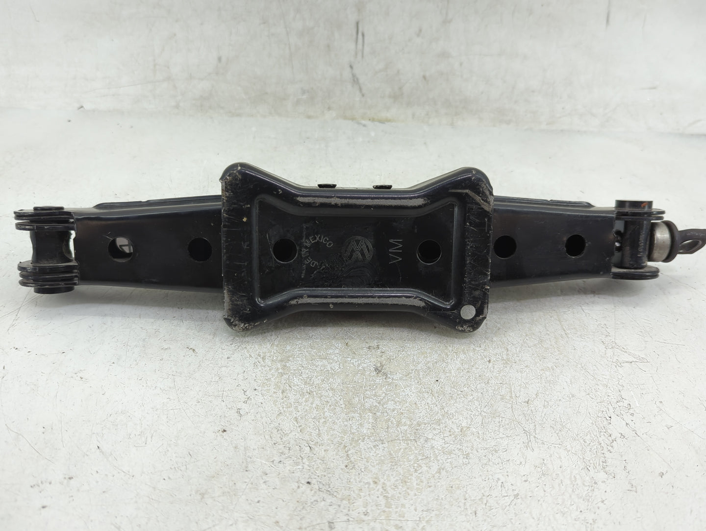 2014 Volkswagen Jetta Spare Scissor Car Jack 1409496 - Oemusedautoparts1.com