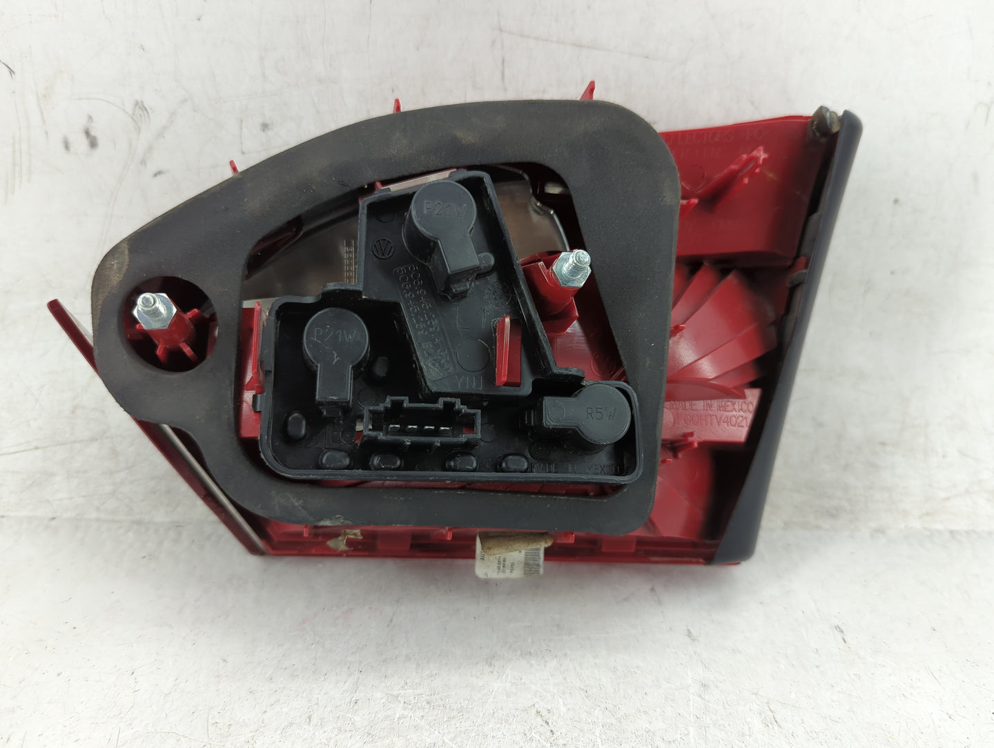 2014 Volkswagen Jetta Tail Light Assembly Driver Left OEM P/N:5C6 945 259 5C6 945 259 A Fits OEM Used Auto Parts - Oemusedau