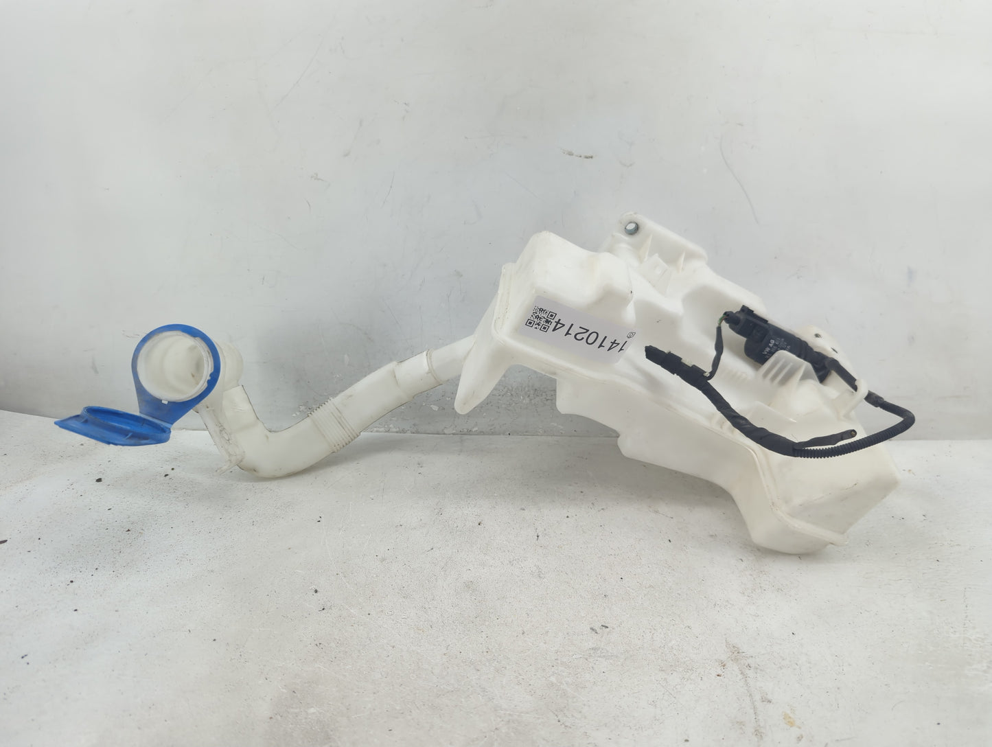 2011-2018 Volkswagen Jetta Windshield Washer Fluid Reservoir Bottle Oem - Oemusedautoparts1.com