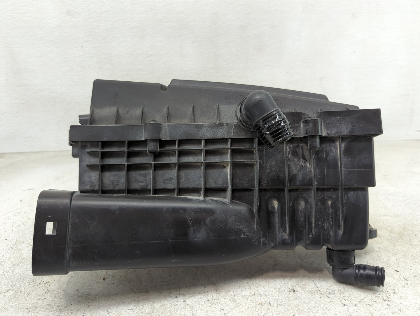 2013-2018 Volkswagen Jetta Air Cleaner Intake-duct Hose Tube - Oemusedautoparts1.com