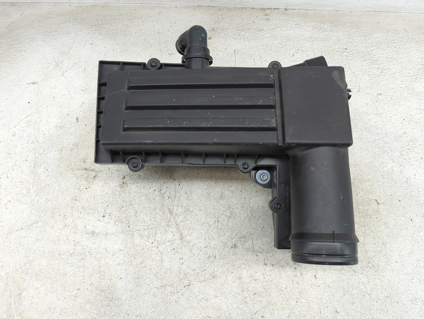 2013-2018 Volkswagen Jetta Air Cleaner Intake-duct Hose Tube - Oemusedautoparts1.com
