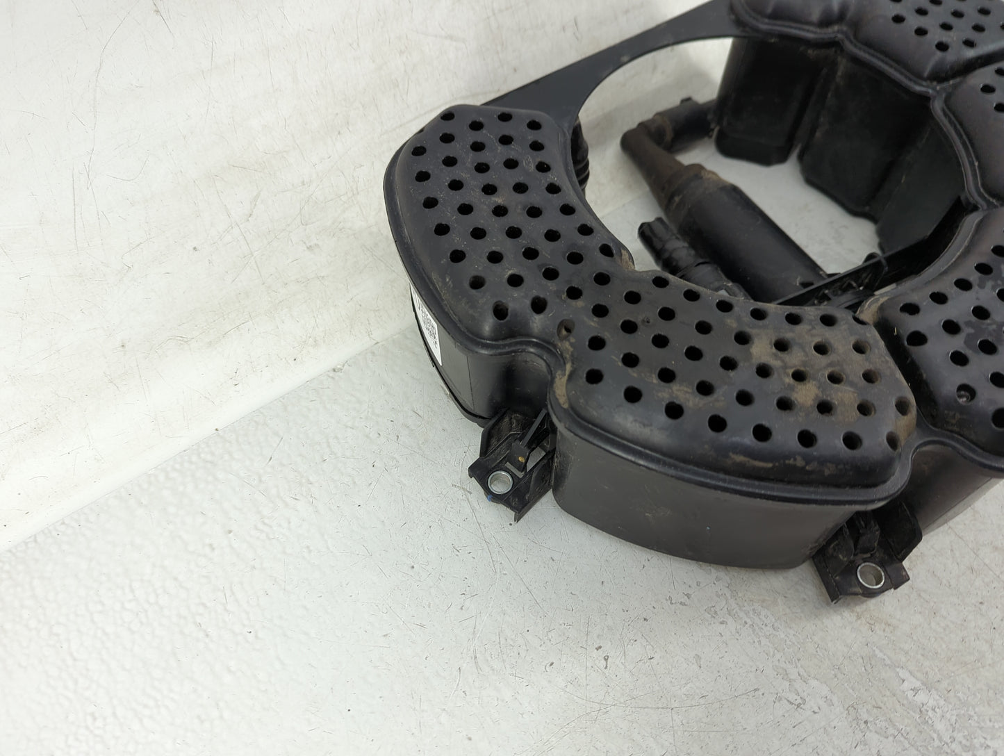 2014 Volkswagen Jetta Fuel Vapor Charcoal Canister - Oemusedautoparts1.com