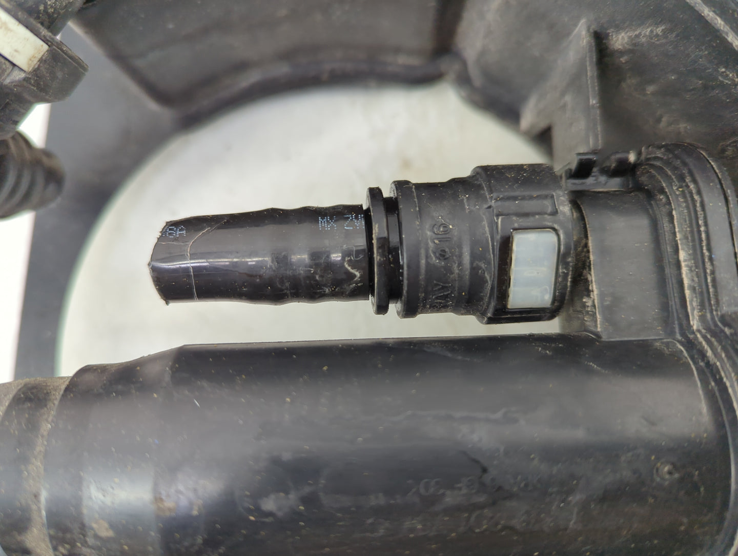 2014 Volkswagen Jetta Fuel Vapor Charcoal Canister - Oemusedautoparts1.com