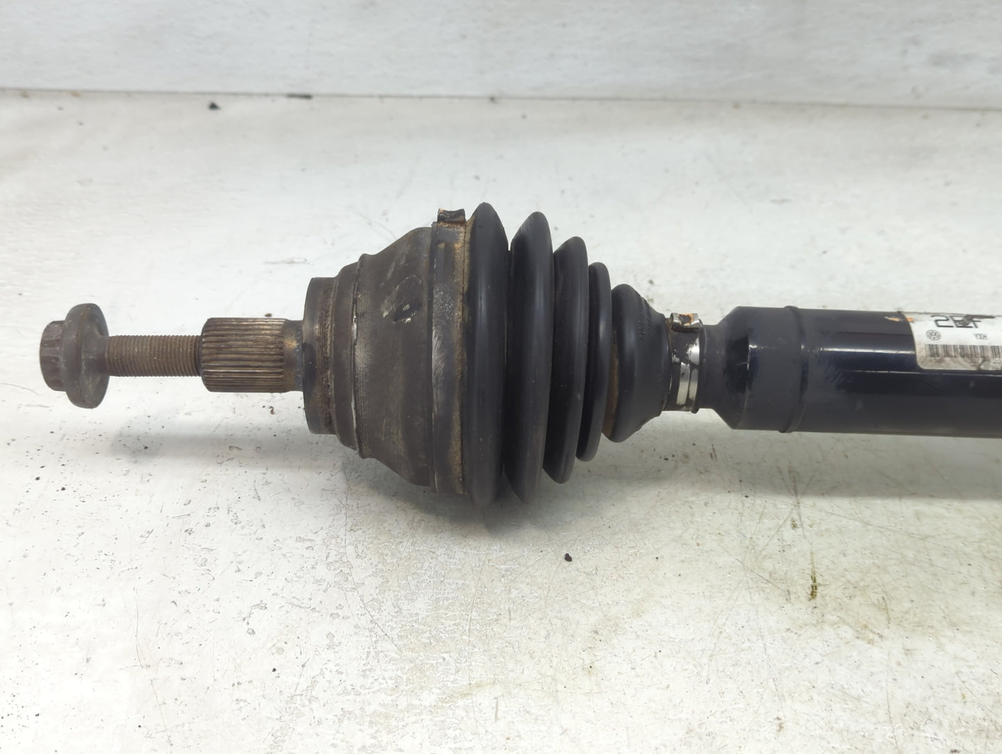 2014 Volkswagen Jetta Axle Shaft Front Passenger Cv C/v - Oemusedautoparts1.com