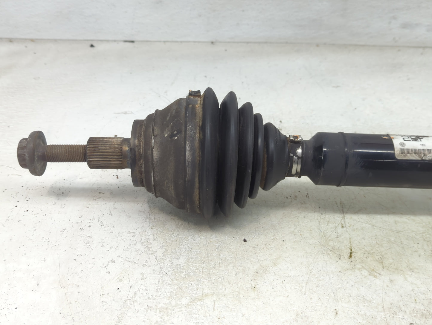 2014 Volkswagen Jetta Axle Shaft Front Passenger Cv C/v - Oemusedautoparts1.com