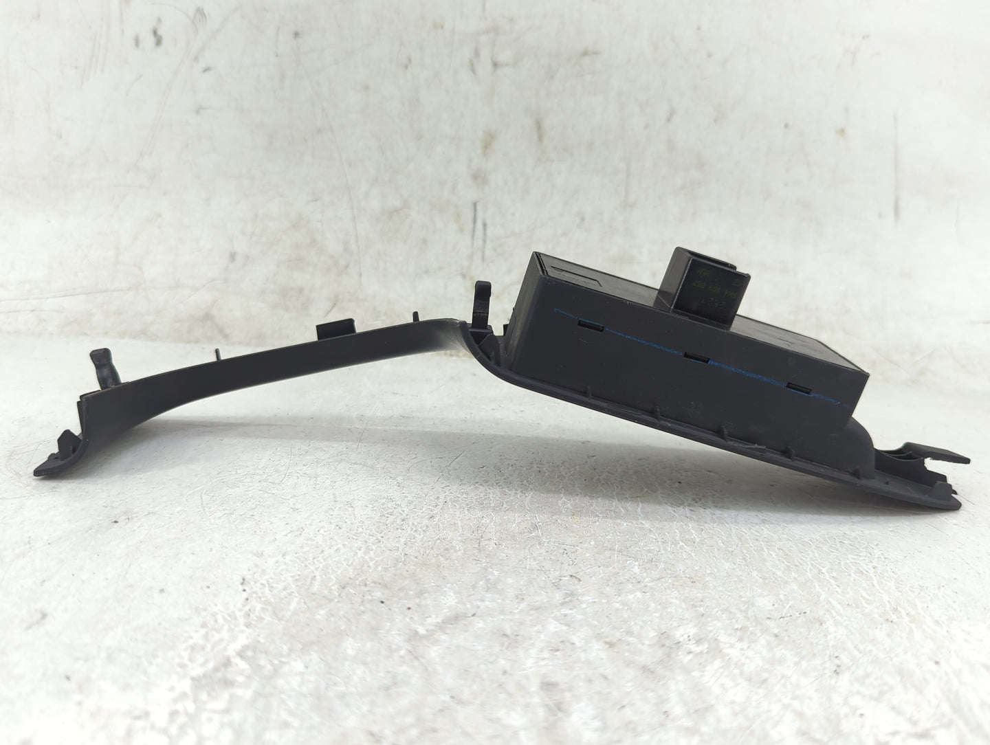 2014 Volkswagen Jetta Master Power Window Switch Replacement Driver Side Left P/N:T0514287 Fits OEM Used Auto Parts - Oemuse