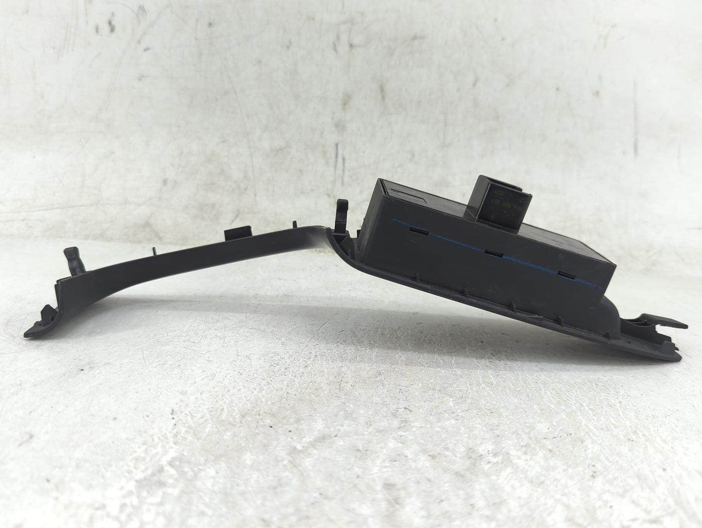 2014 Volkswagen Jetta Master Power Window Switch Replacement Driver Side Left P/N:T0514287 Fits OEM Used Auto Parts - Oemuse