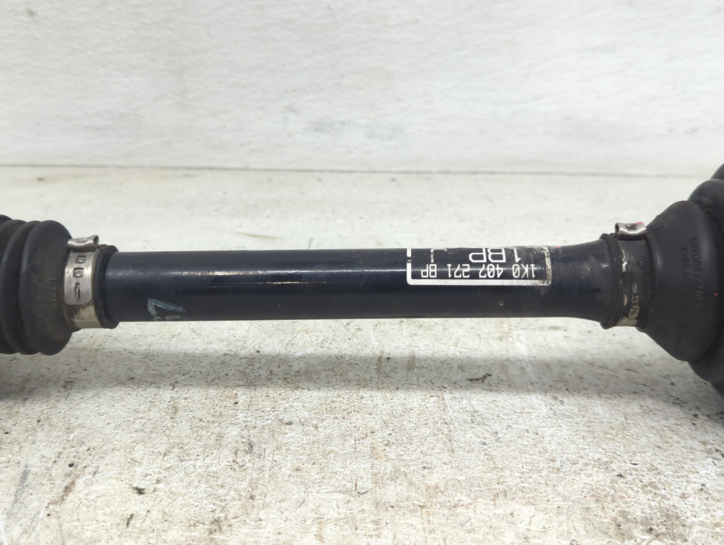 2005-2018 Volkswagen Jetta Axle Shaft Front Driver Cv C/v 1428502 - Oemusedautoparts1.com