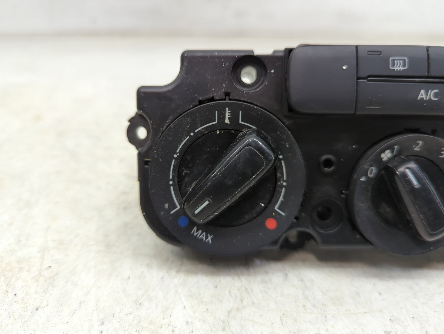 2014 Volkswagen Jetta Climate Control Module Temperature AC/Heater Replacement P/N:5C0820047 BK 90151-903/0000 Fits OEM Used