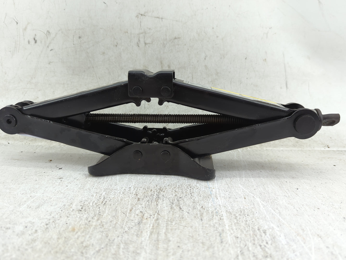 2014 Volkswagen Jetta Spare Scissor Car Jack - Oemusedautoparts1.com