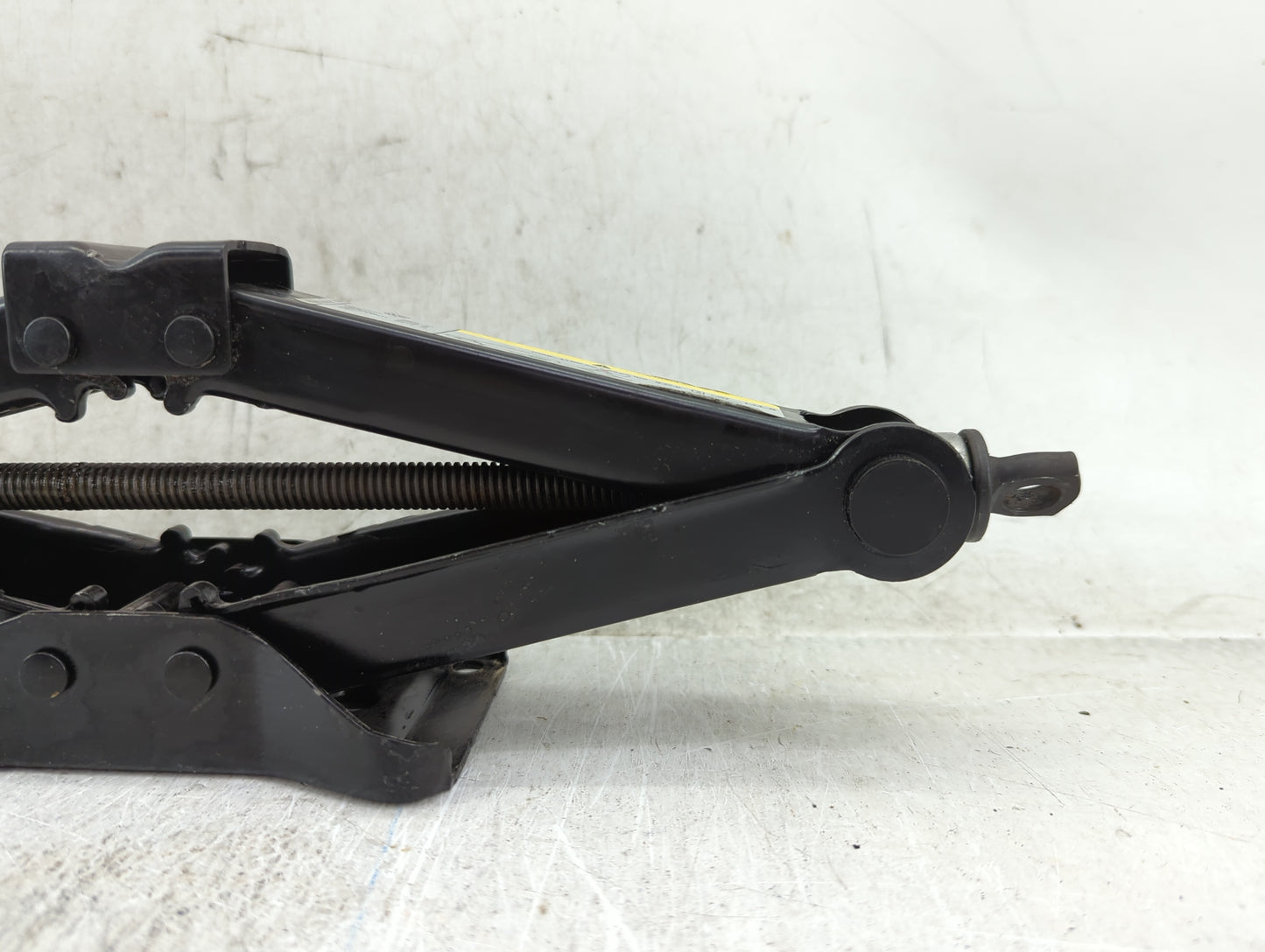 2014 Volkswagen Jetta Spare Scissor Car Jack - Oemusedautoparts1.com