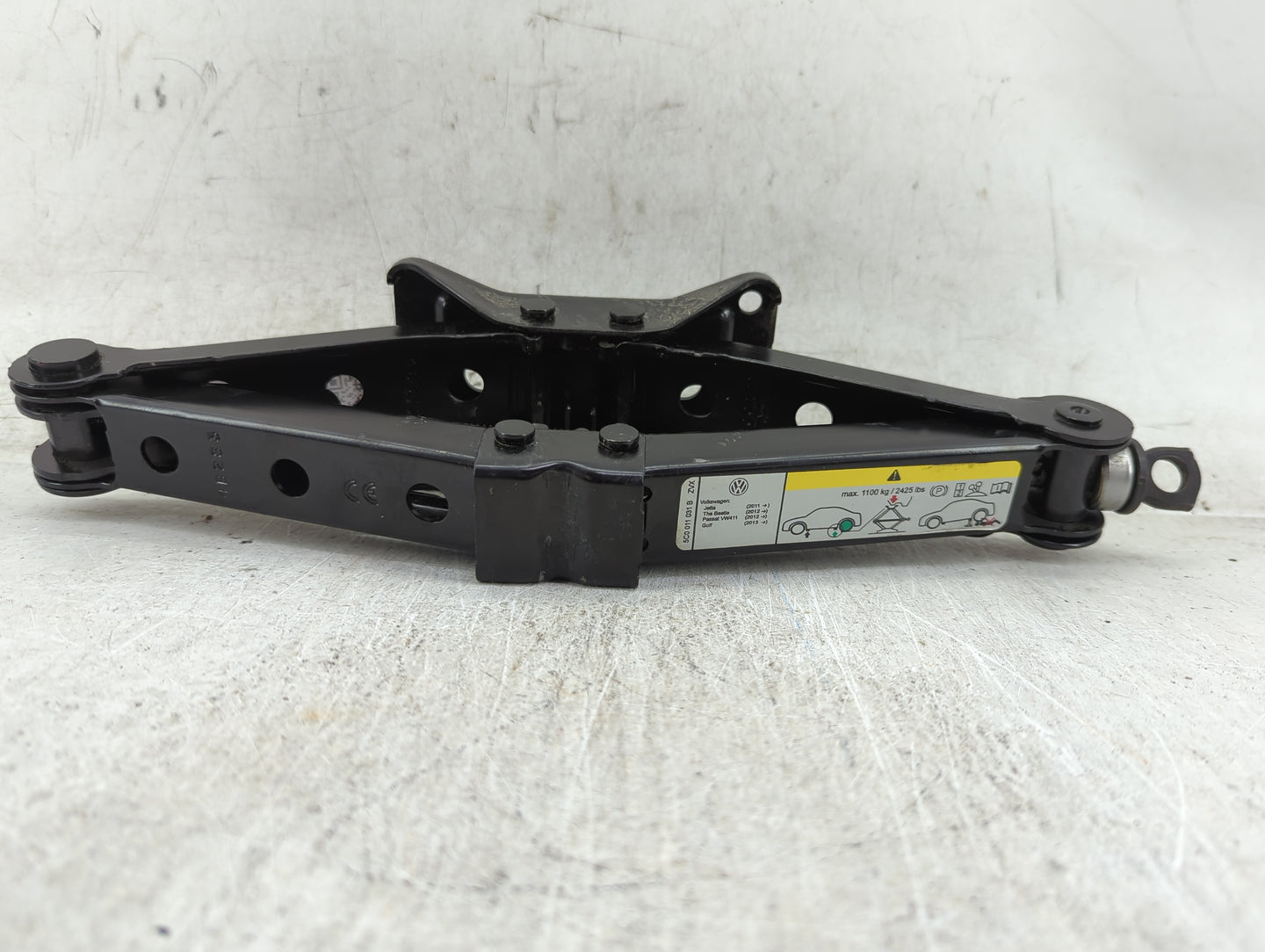 2014 Volkswagen Jetta Spare Scissor Car Jack - Oemusedautoparts1.com
