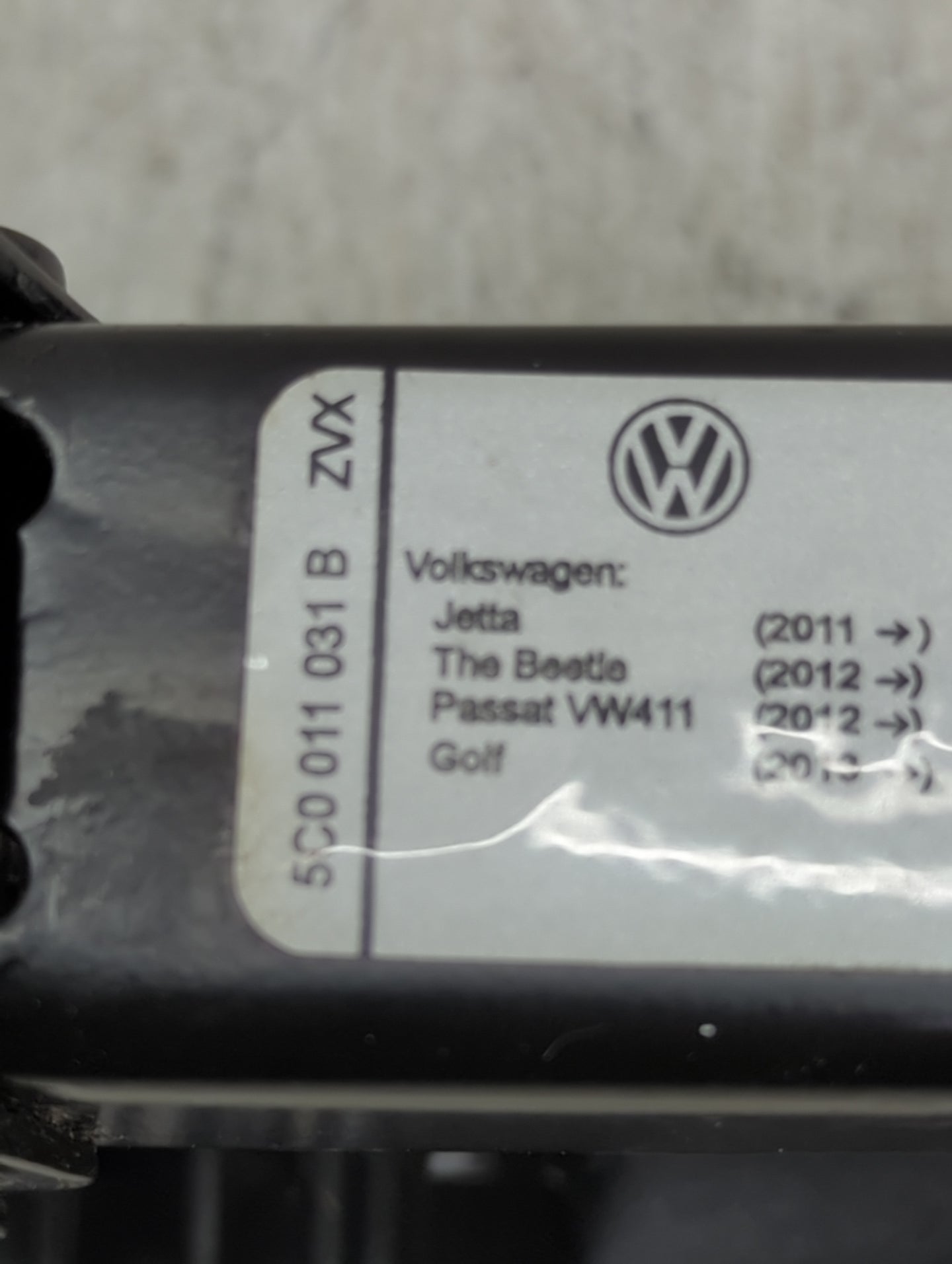 2014 Volkswagen Jetta Spare Scissor Car Jack - Oemusedautoparts1.com