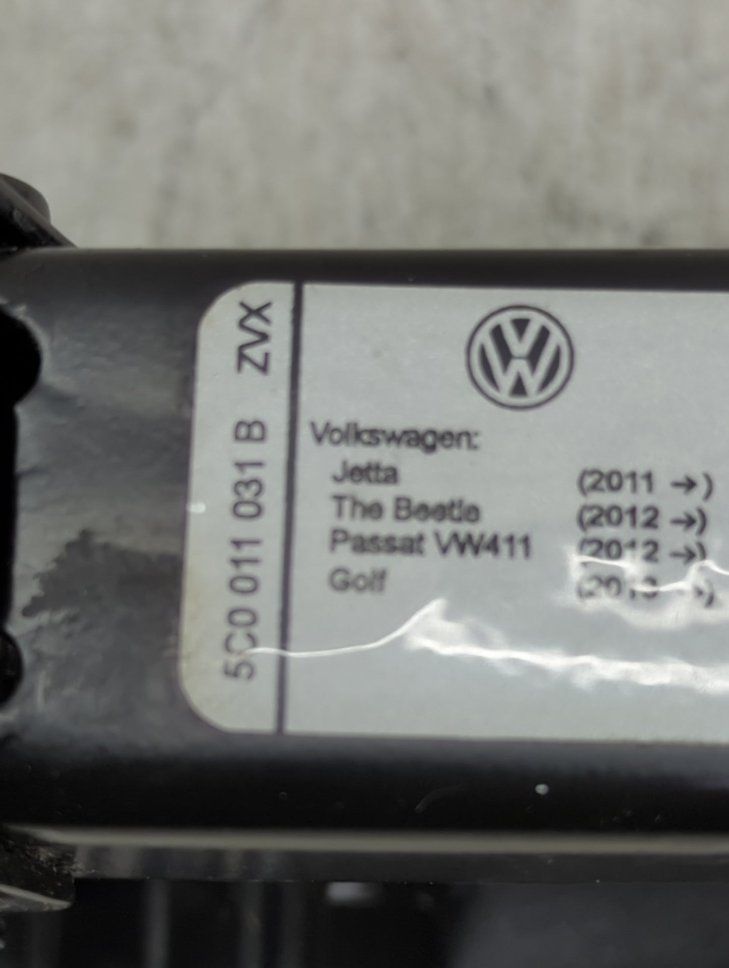 2014 Volkswagen Jetta Spare Scissor Car Jack - Oemusedautoparts1.com