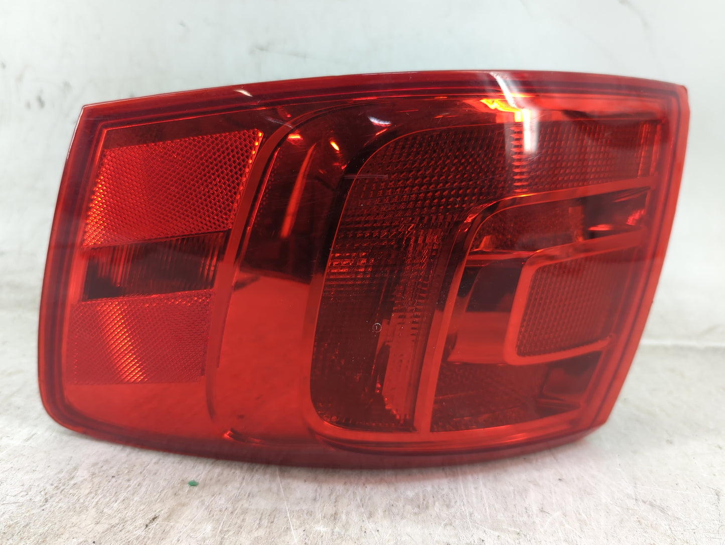 2011-2014 Volkswagen Jetta Tail Light Assembly Passenger Right OEM Fits Fits 2011 2012 2013 2014 OEM Used Auto Parts - Oemus