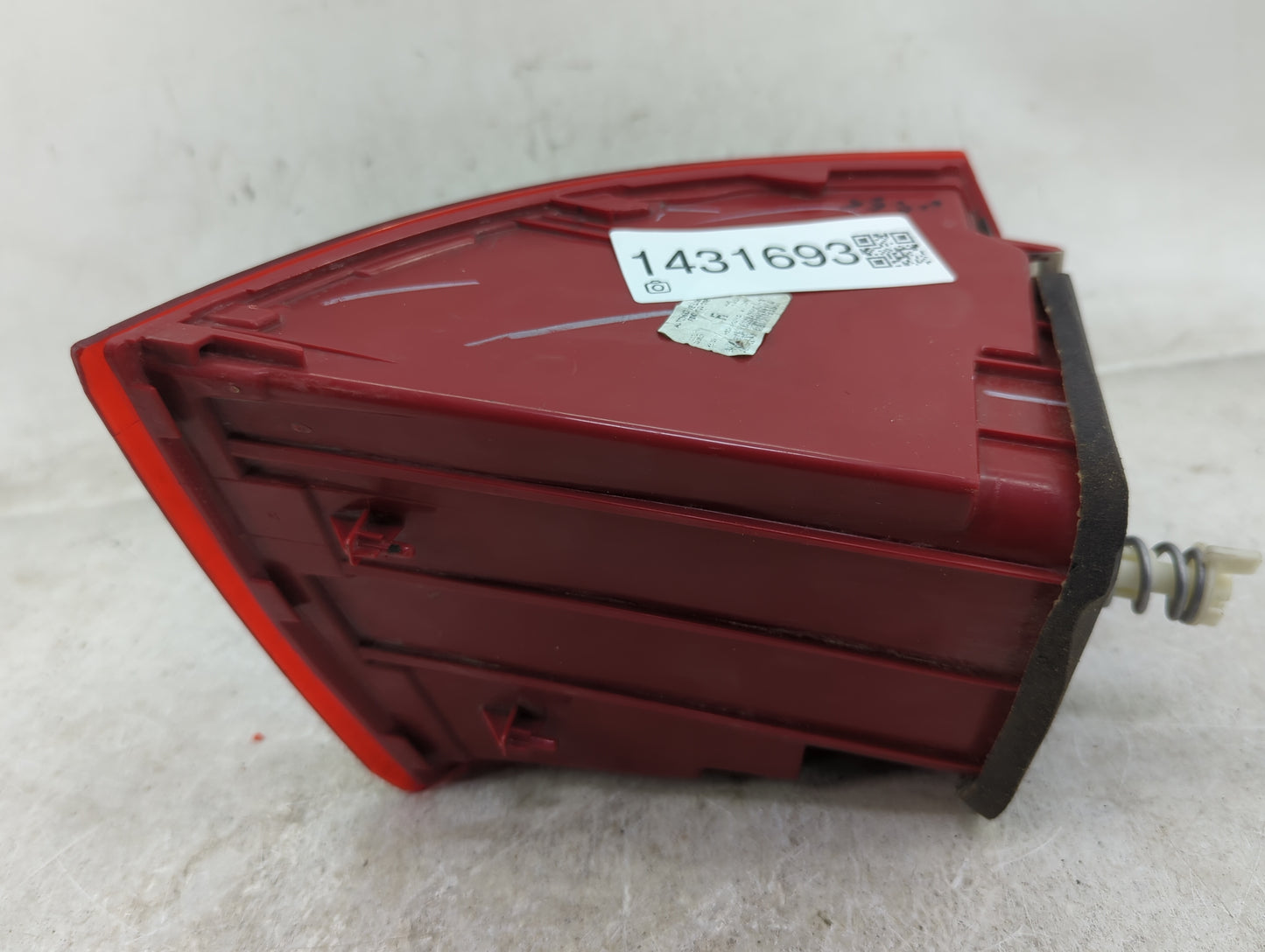2011-2014 Volkswagen Jetta Tail Light Assembly Passenger Right OEM Fits Fits 2011 2012 2013 2014 OEM Used Auto Parts - Oemus
