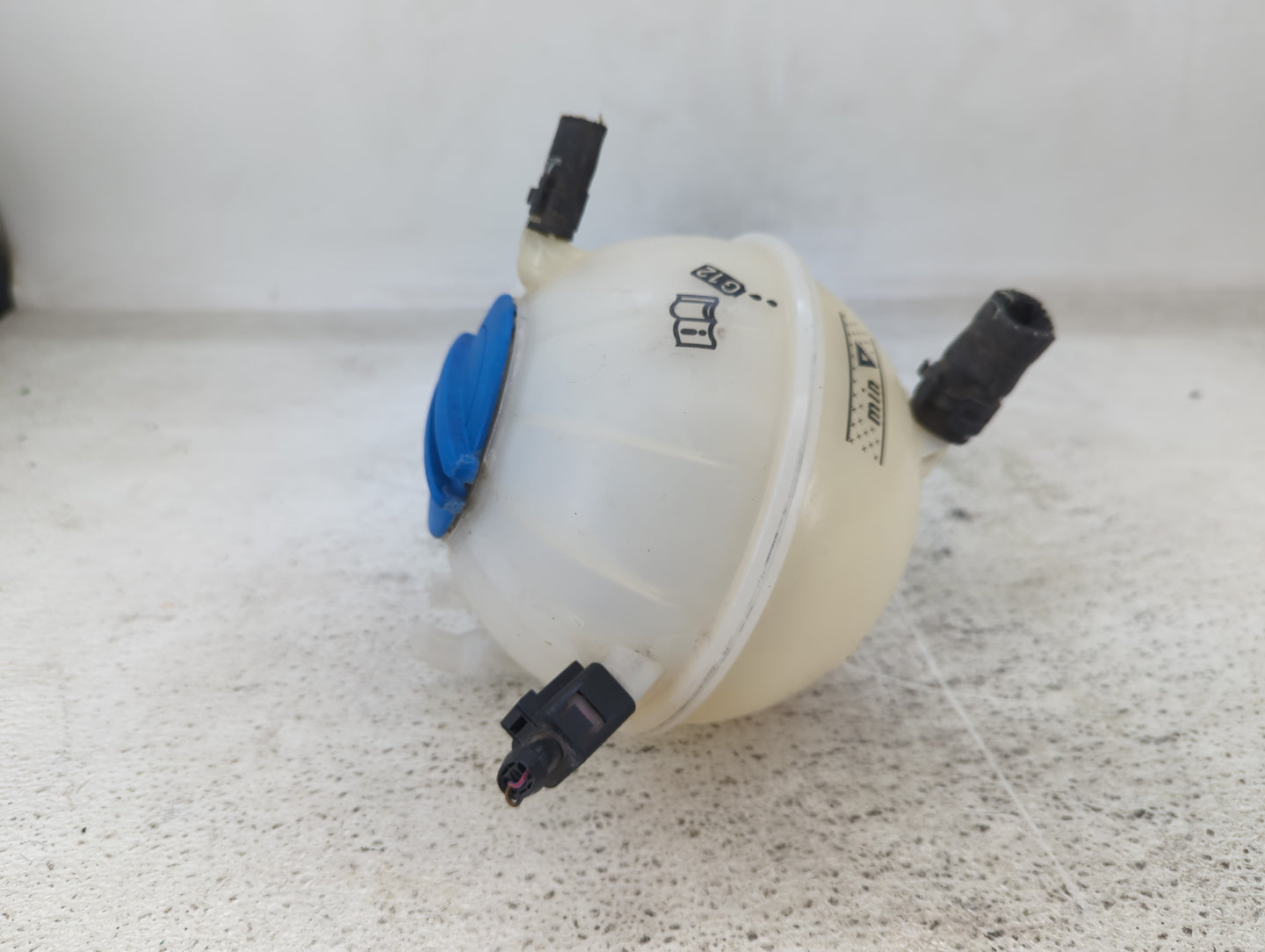 2005 Volkswagen Jetta Radiator Coolant Overflow Expansion Tank Bottle - Oemusedautoparts1.com