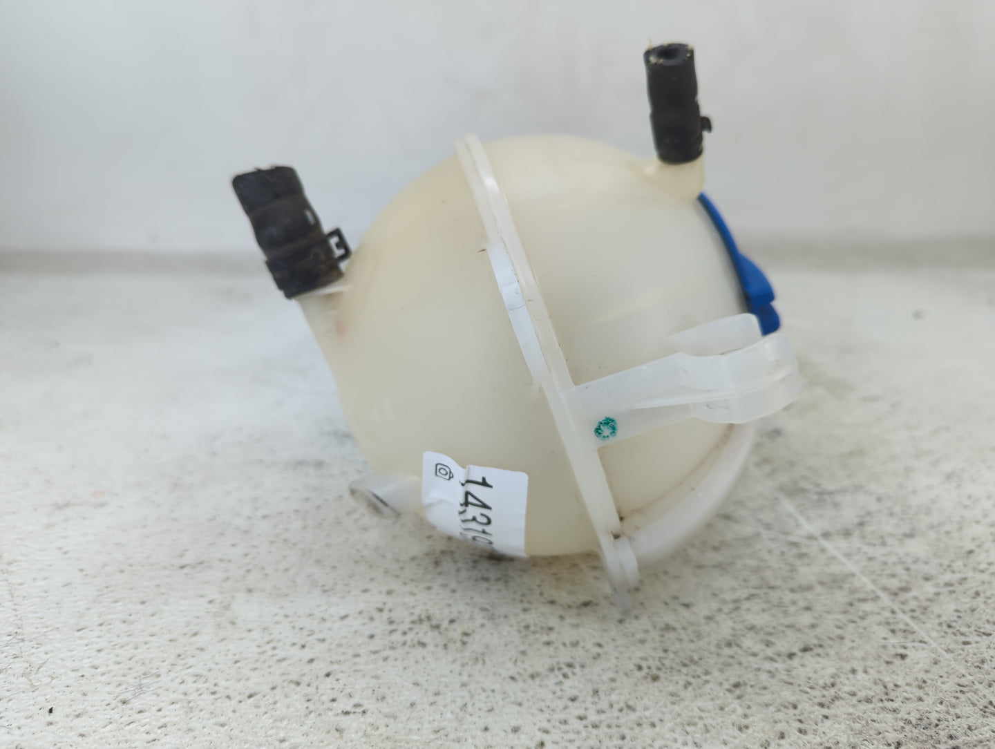 2005 Volkswagen Jetta Radiator Coolant Overflow Expansion Tank Bottle - Oemusedautoparts1.com